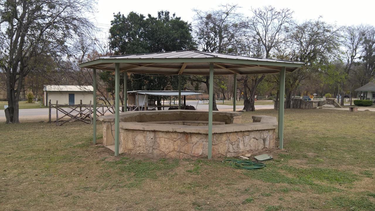 River Front Motel Bandera Exterior photo